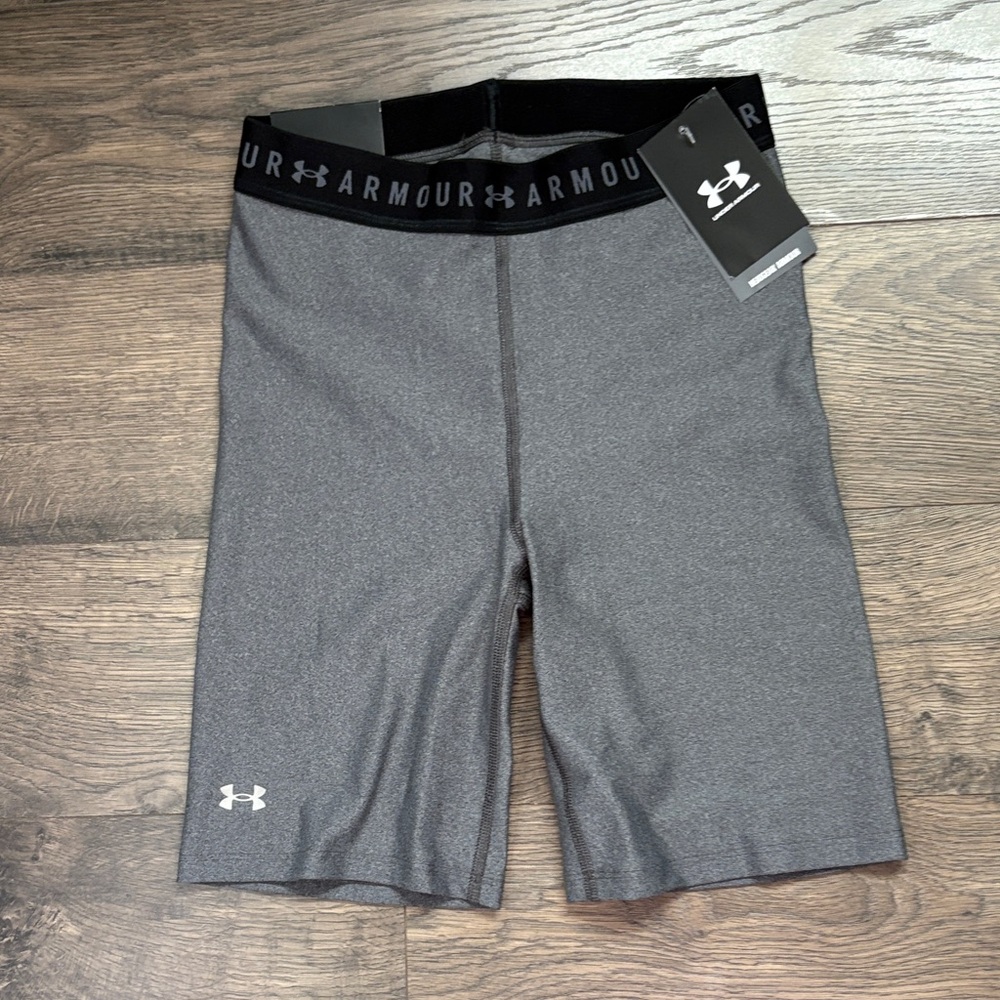 NWT Under Armour Women’s Charcoal Athletic Shorts